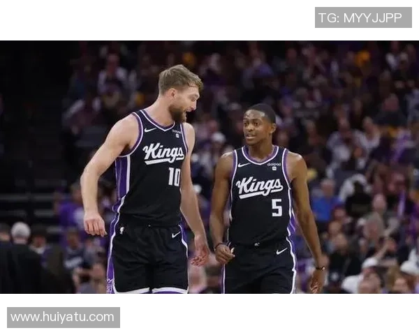 萨克拉门托国王与菲尼克斯太阳的激烈对决展现篮球魅力与团队精神